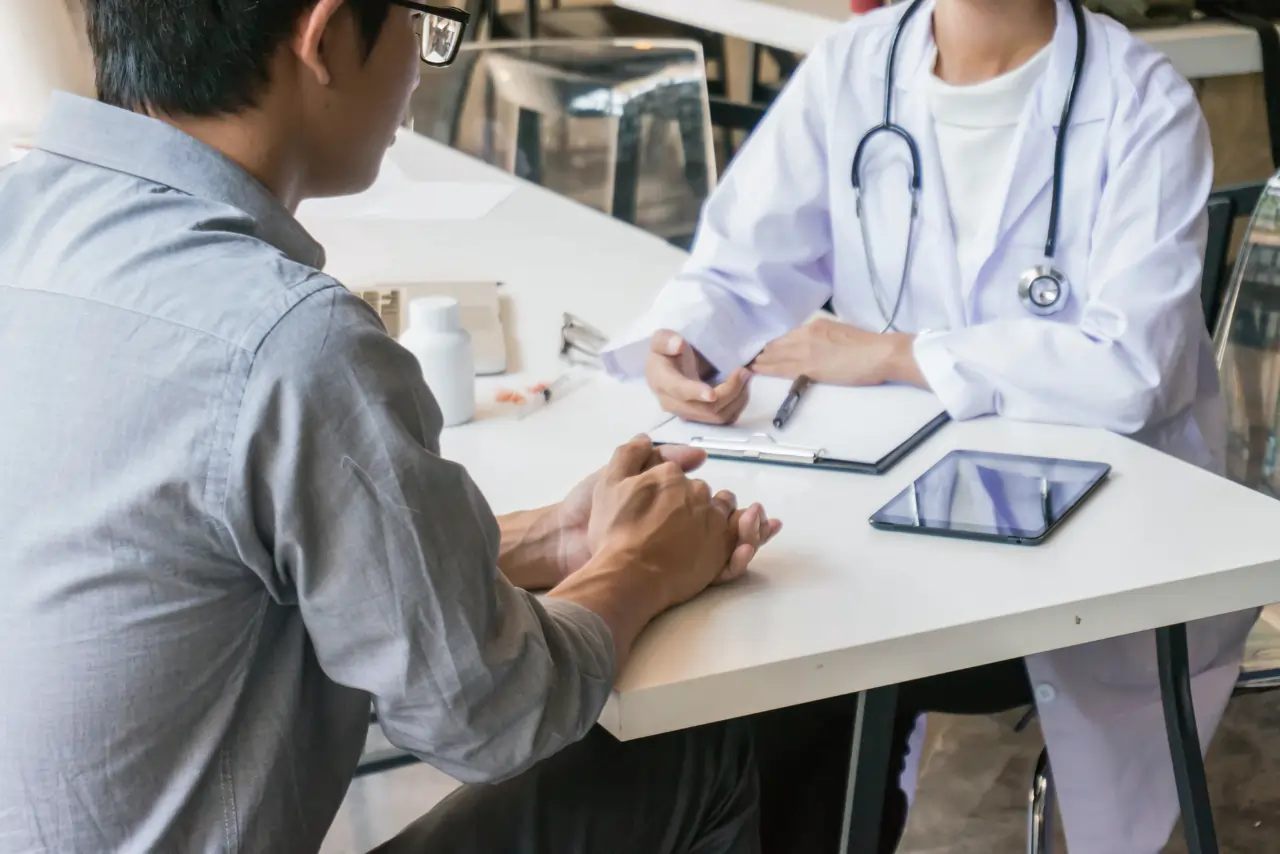 10 Signs You Should Visit a Doctor Immediately (1)